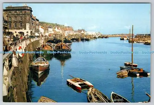 D328921 Yorkshire. Whitby. Der Kai. J. Arthur Dixon. Newport. Farbfoto