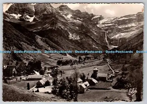 D331698 Gavarnie. Hautes Pyrenees. Le Cirque vu du Village de Gavarnie. L. Chata