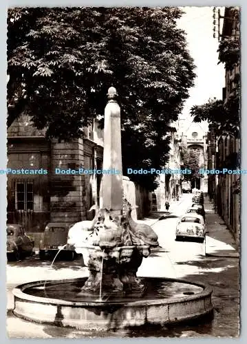 D325657 La Provence. Aix en Provence. La fontaine des quatre Dauphins. Rella. Ni