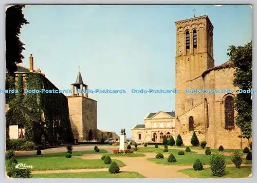D331718 Parthenay. Deux Sevres. L Hotel de Ville la Tour de l Horloge. CIM. Spad