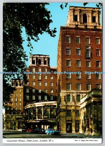 D325717 London. W1. Park Lane. Grosvenor House. E. Nagele. John Hinde. London. P