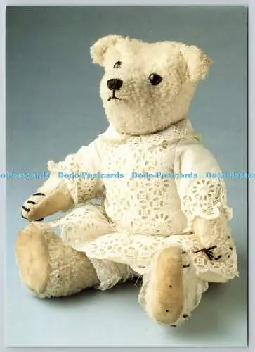 D329140 Bethnal Green Museum of Childhood. Teddybär Jack aus Wollstoffkleidung