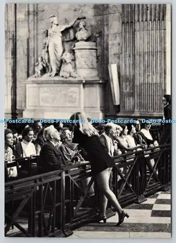 D329148 im Inneren der St. Pauls Cathedral. John Walmsley. Spindrift Verlag. London.