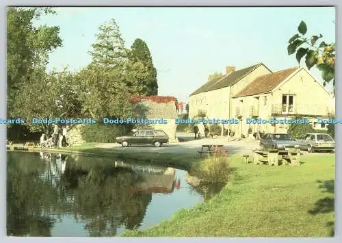 D331801 Somerset. In der Nähe von Mangold. Hornsbury Mill. Der schöne Forellensee und Groun