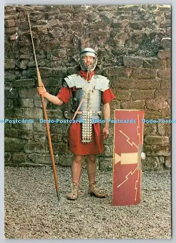 D326591 Grosvenor Museum. Replik Rüstung eines römischen Legionärs. Beric Tempest. St