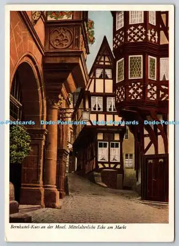 D326600 Bernkastel Kues an der Mosel. Mittelalterliche Ecke am Markt. Cekade. Cr