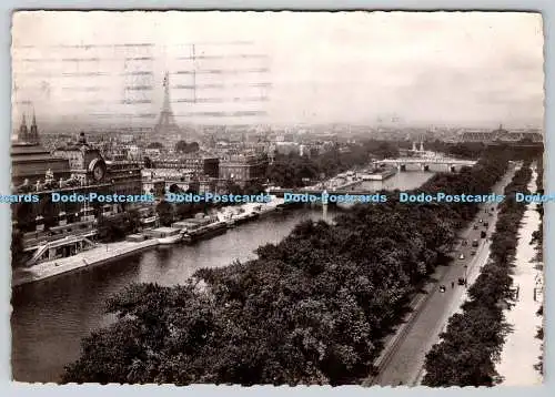 D331834 Paris. Panorama sur la Seine. Globus. RP. 1951