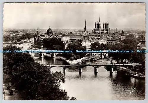 D331836 Paris En Flanant. La Cite Notre Dame. Yvon