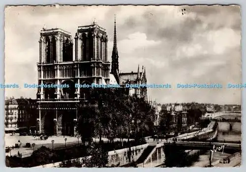 D331837 Paris En Flanant. Vue Generale de Notre Dame. Yvon
