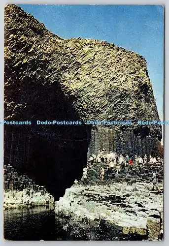 D329262 Staffa. Fingerhöhle. J. Arthur Dixon. Inverness. Schottland. Farbfoto