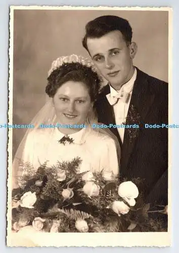 D334838 Hochzeitsfoto. Mann und Frau. Postkarte