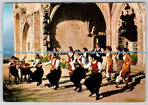 D326858 Zypern. Zypriotische Folklore in der Abtei Bellapais. E. Torikian. 1971. Postkarte