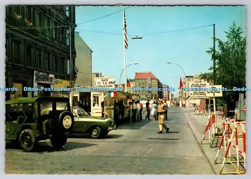 D332076 Berlin. Checkpoint Charlie. Krüger