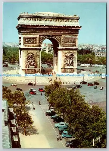 D329430 Paris. L Arc de Triomphe et l entree des Champs Elysees. Couleurs et Lum