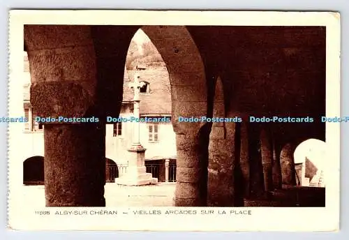 D334868 Alby Sur Cheran. Vieilles Arcades Sur la Place. Braun
