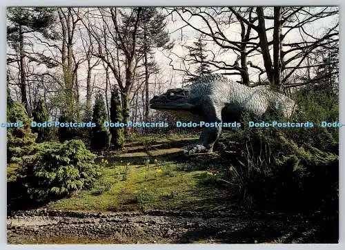 D326897 London. Monster im Crystal Palace Park und Palace. Megalosaurus. Beric