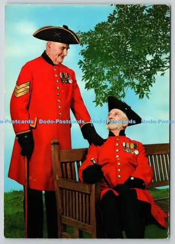 D329493 London. Chelsea-Rentner in ihrer Uniform des Royal Hospital. Valen