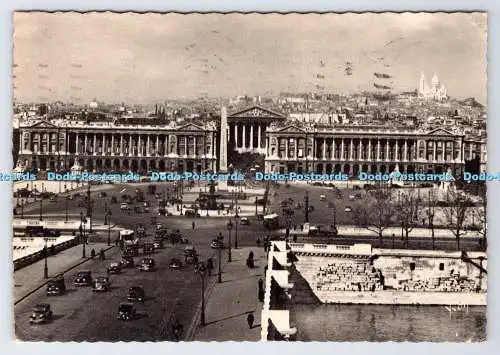 D334940 Paris. Place de la Concorde et Butte Montmartre. Yvon. 1937