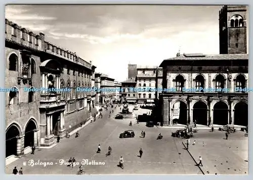 D332206 Bologna. Piazza Nettuno. Angeli. RP