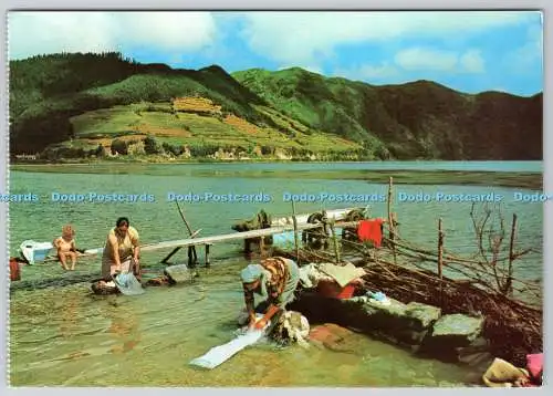 D332246 Miguel. Acores. Lavandieres Sete Cidades. Comer