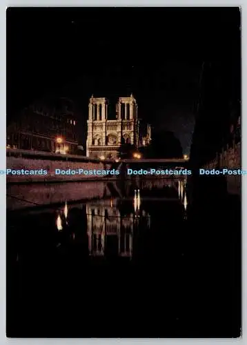 D329631 Paris. Notre Dame Flutlicht von der Seine aus gesehen. Panoramen. Frankreich. N. 4