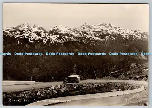 D332327 Reifen. Ardal. Mot Skagastolstindene. Normann