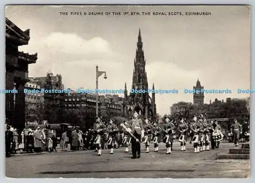 D332355 Edinburgh. Die Pfeifen und Trommeln des 1. Btn. The Royal Scots. E.T.W.