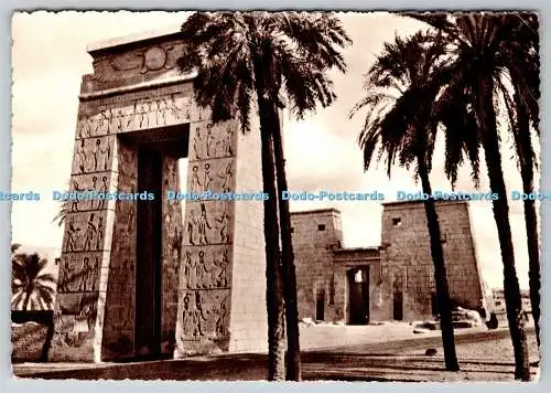 D332372 Karnak. Das Ptolomey-Tor und der Khonsu-Tempel. Lehnert und Landrock. K.