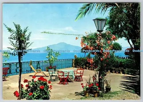 D332410 Sorrent. Vesuv vom Hotel Royal aus gesehen. Casa Del Giornale