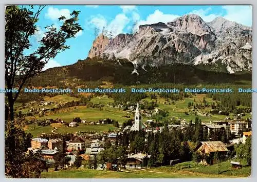 D327235 Cortina. Gruppo delle Tofane. Foto Ghedina. Dolomit. PM Cortina. 1970
