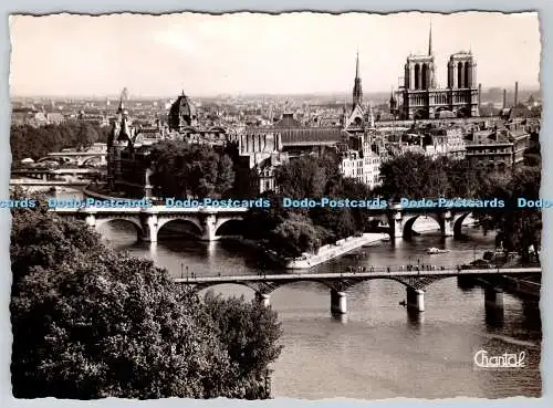 D332475 Paris. La Pointe de la Cite et les Ponts. Chantal. RP