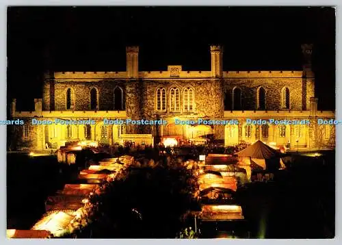 D327323 Lincoln Christmas Market. Frances Smart. Altersbedenken. Lincolnshire. Judg