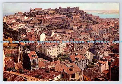 D335382 Portugal. Blick auf die Burg von S. Jorge vom Blick auf Santa Luzi