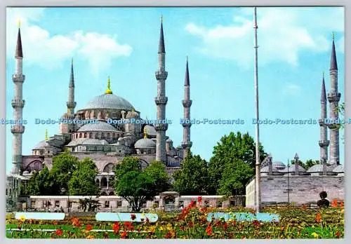 D327453 Istanbul. Türkei. Die Blaue Moschee. Ihr Hakki Mahfuzdur. Farbe Keskin. M