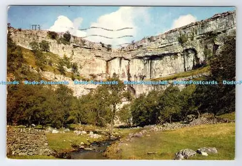D335516 Yorkshire. Malham Cove. Quelle des Flusses Aire. J. Arthur Dixon. Newpo