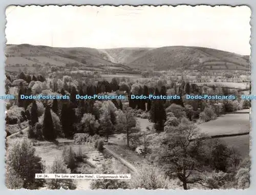 D332819 Llangammarch Wells. The Lake and Lake Hotel. Serie Frith. 1967