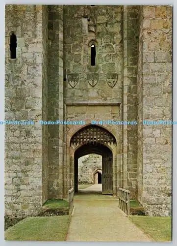D330373 Sussex. Schloss Bodiam. National Trust. Haupttor und Portcullis. Richter