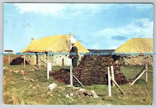D333266 Isle of Skye. Reetgedeckter Croft. J. Arthur Dixon Ltd. Douglas Scott