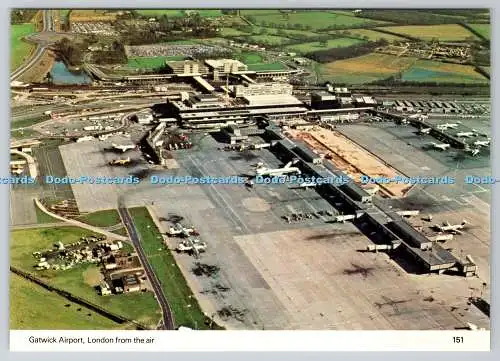 D333287 Flughafen Gatwick. London aus der Luft. Charles Skilton and Fry Ltd