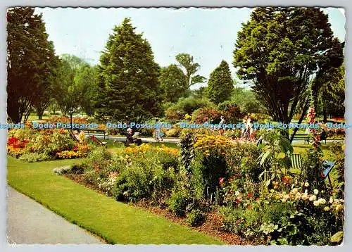 D333299 wert. Beach House Park. Valentine and Sons Ltd. English Pictorial Se