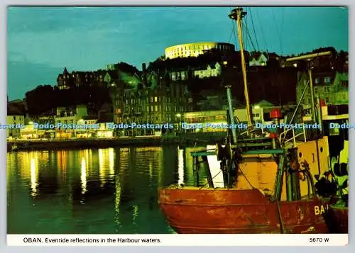 D328112 Oban. Spiegelungen im Hafenwasser ausgleichen. Heil Caledonia. Weißh
