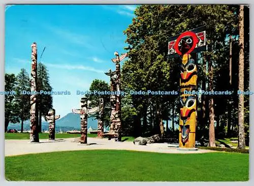 D328116 Totempfähle. Stanley Park. Vancouver. BC. Kanada. W. J. L. Gibbons. Ampa