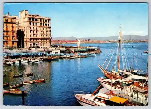 D330723 Napoli. Parthenope Street vom Meer aus gesehen. A.G.M