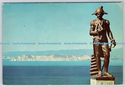 D328174 Gisborne. Neuseeland. Bronzestatue von Captain James Cook. Logan Print
