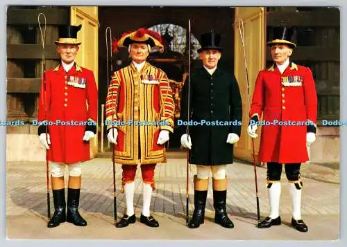 D328203 The Royals Mews. Buckingham Palace. Royal Coachmen. Topical Press Ltd. L