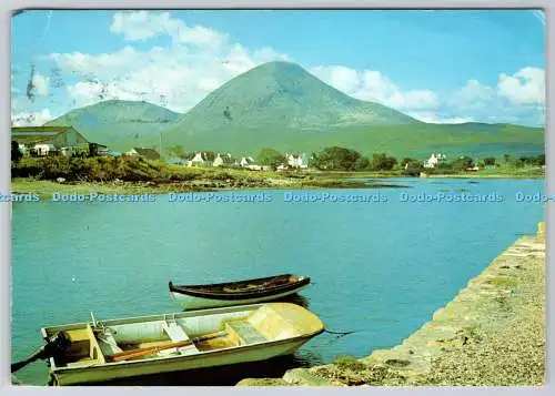D328504 Isle of Skye. Broadford und die Red Hills vom Pier aus. J. Arthur Dixon