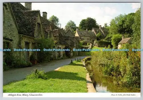 D328561 Gloucestershire. Bibury. Arlington Row. D. Edel. John Hinde. Irland. 2