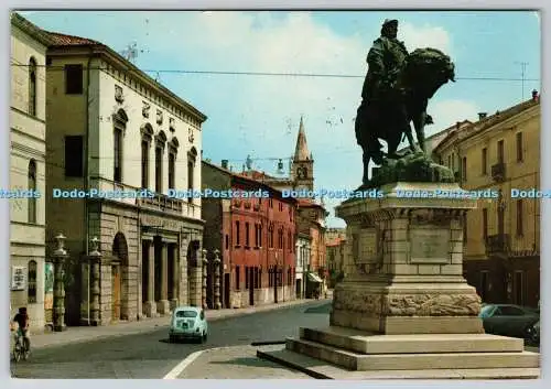 D331209 Rovigo. Denkmal für Garibaldi und Gesellschaftstheater. Pina. Kina. 1988