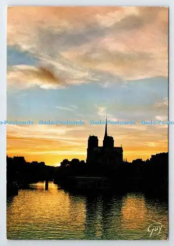 D336108 Paris et ses Merveilles. La Seine et la Cathedrale Notre Dame au Soleil
