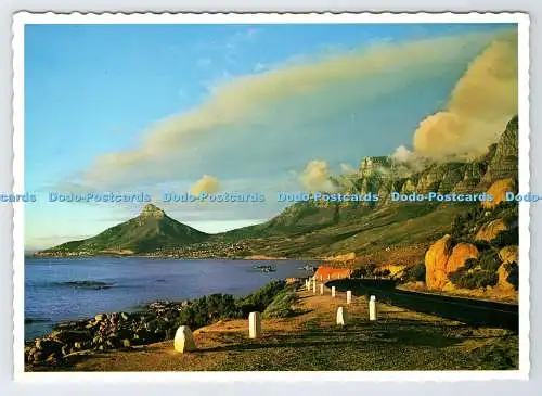 D336143 Kaphalbinsel. Der Marine Drive in Oudekraal. Blick zurück nach Camps Bay